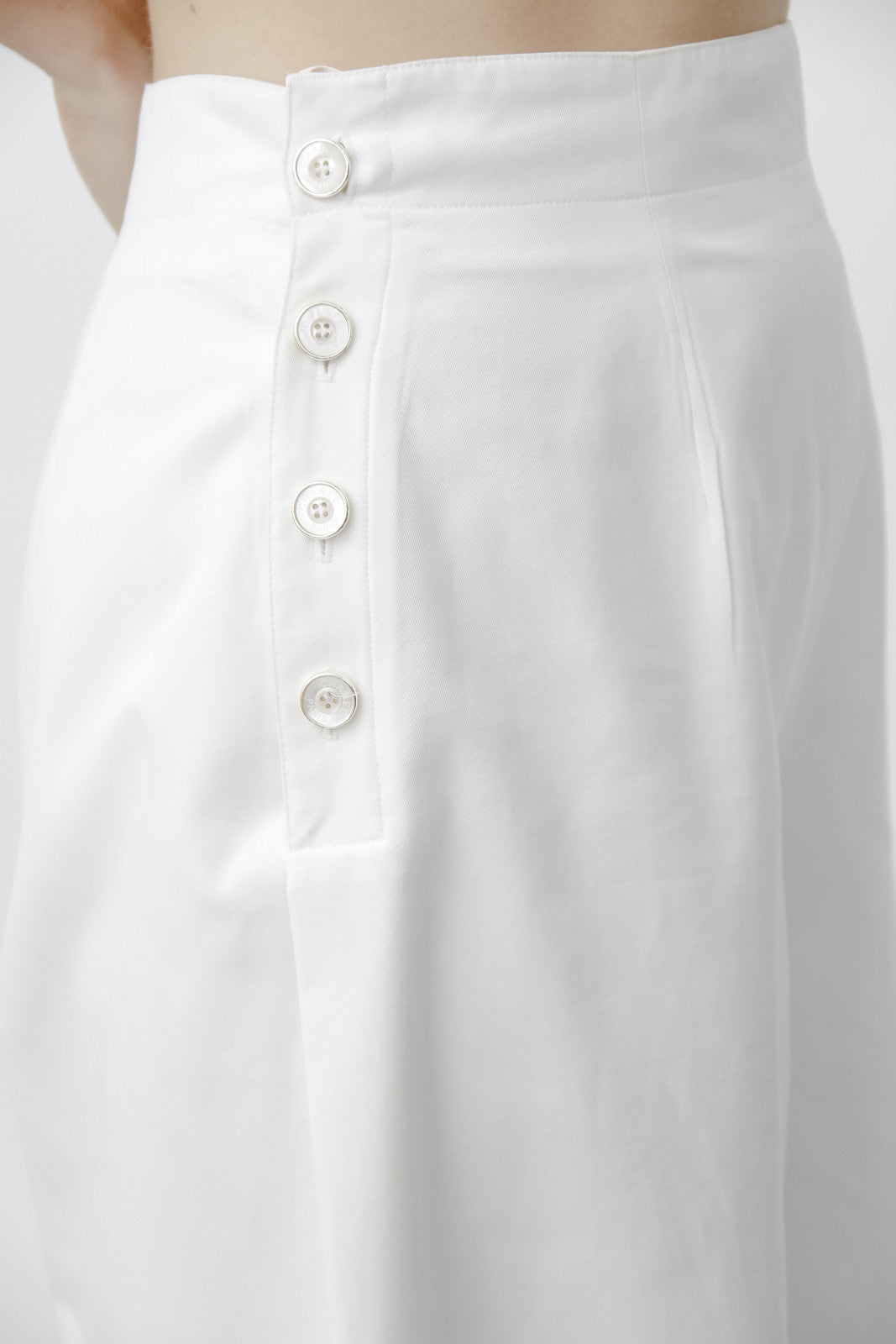 TAILORED SUIT