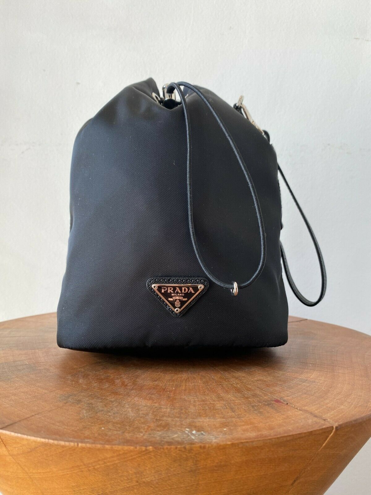 RE-NYLON CONTENITORE MANIGLIA BAG W/ TAGS