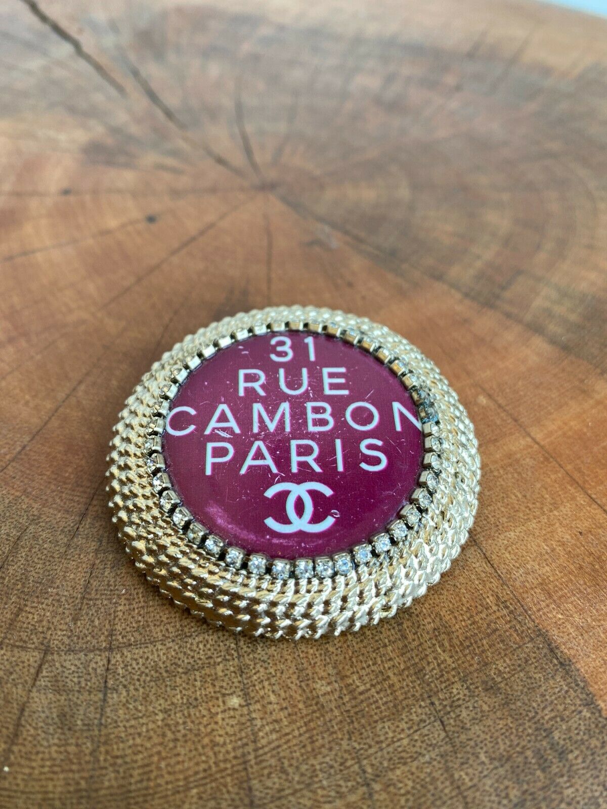 RUE CARBON ENAMEL BROOCH