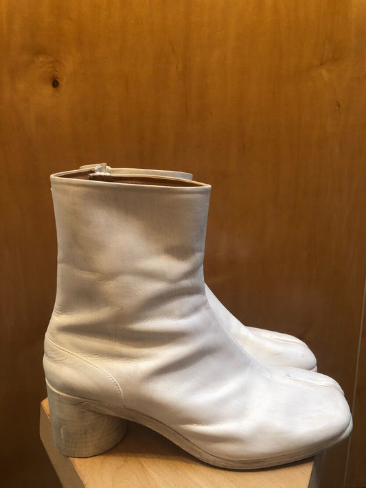 MAISON MARGIELA Men White Tabi Painted Coated Leather Split Toe Cylinder Heel 46