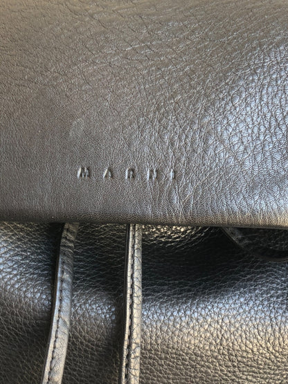 6430563