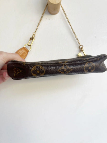VINTAGE MINI POCHETTE CHAIN BAG