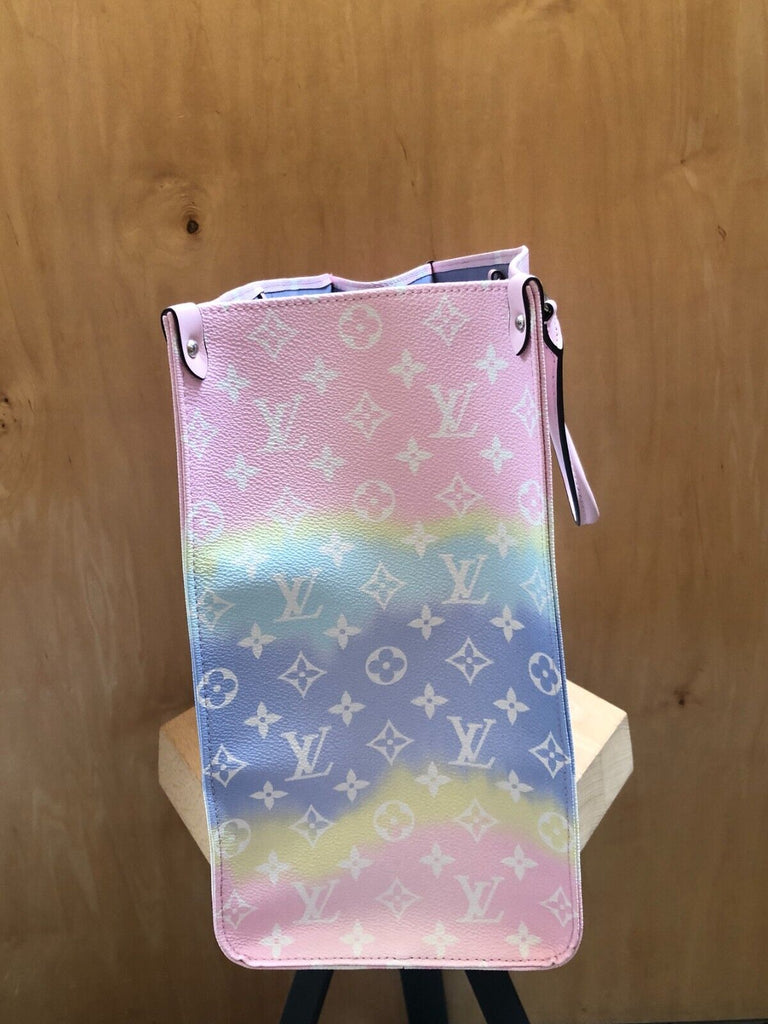 LOUIS VUITTON Escale OnTheGo GM Rainbow Pastel Canvas Monogram Tote Bag Purse