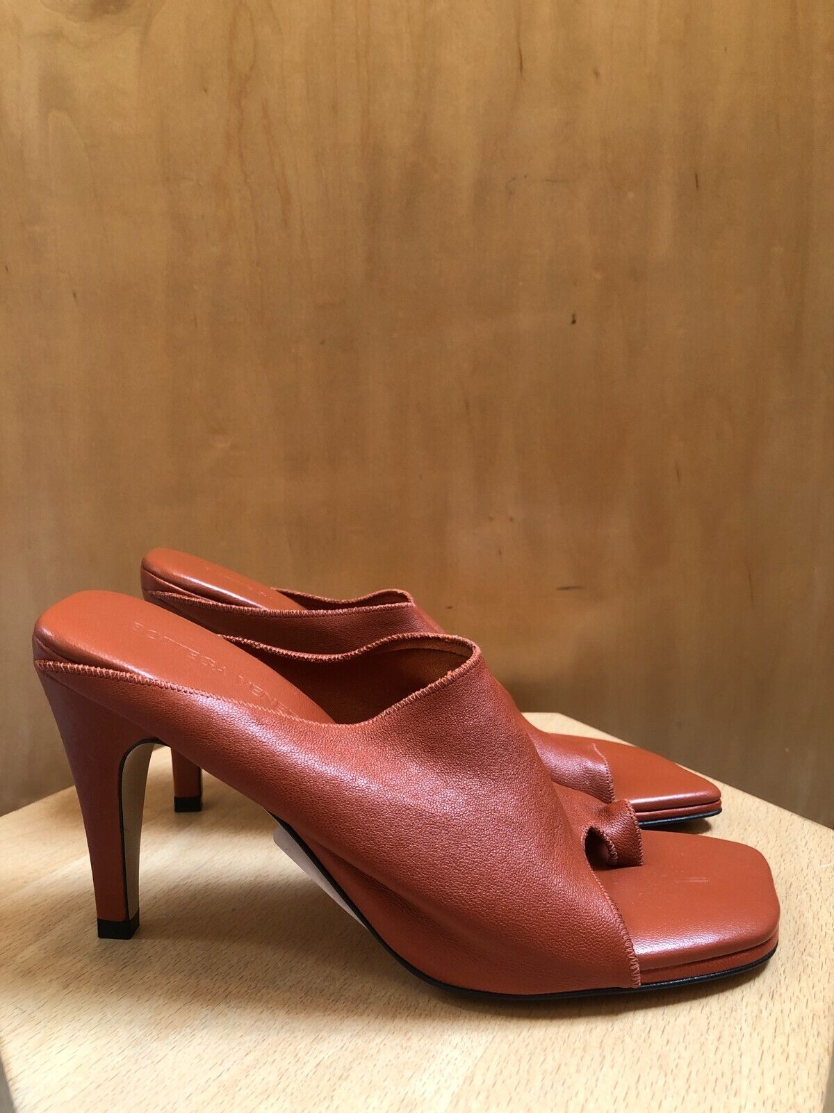 【関税&送料込】Bottega Veneta Orange Leather Adam Sandals eCom-827683V3H657585_A.jpg?v=1