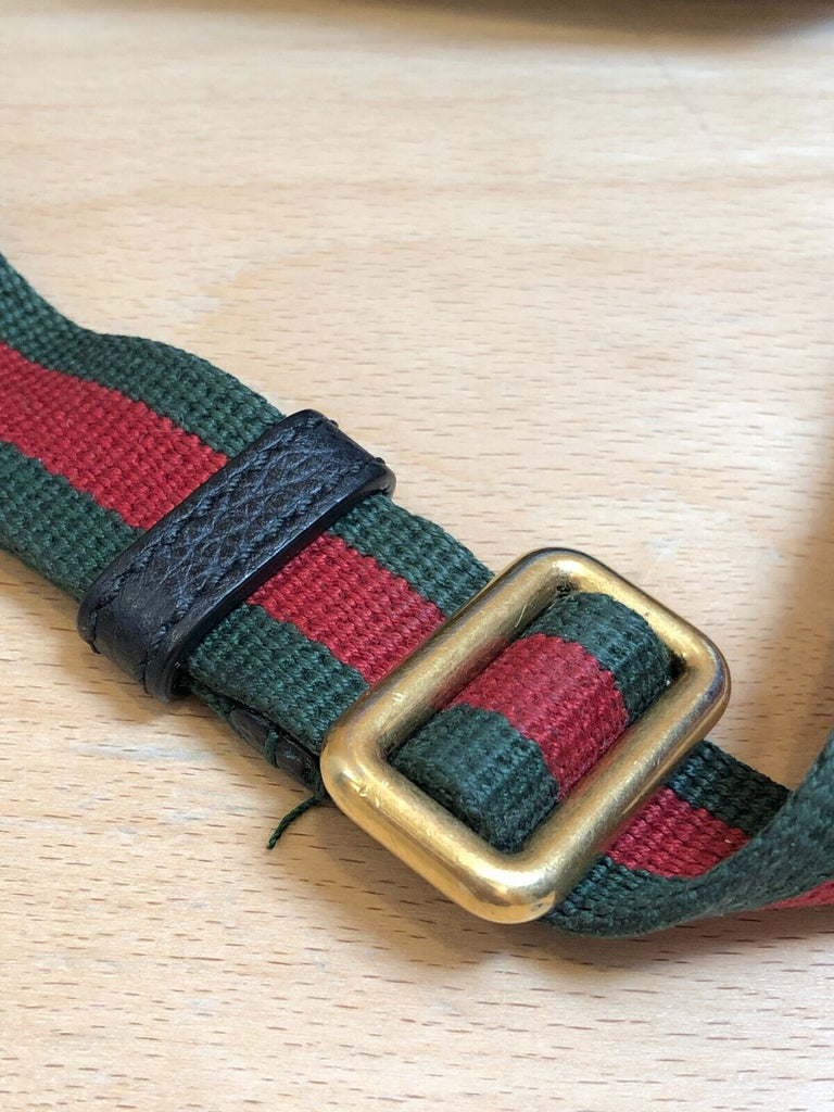 GUCCI Black Grained Logo Red Green Strap Leather Small Fanny Pack Purse Belt Bag