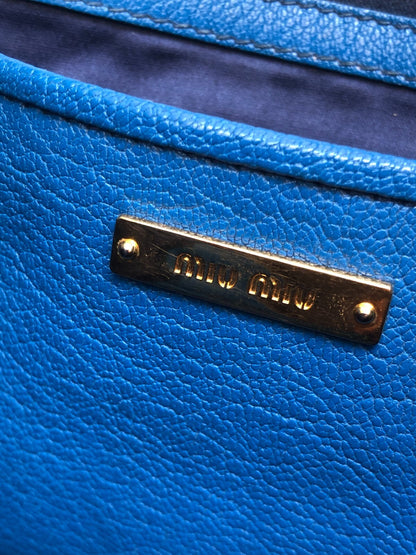 6430899