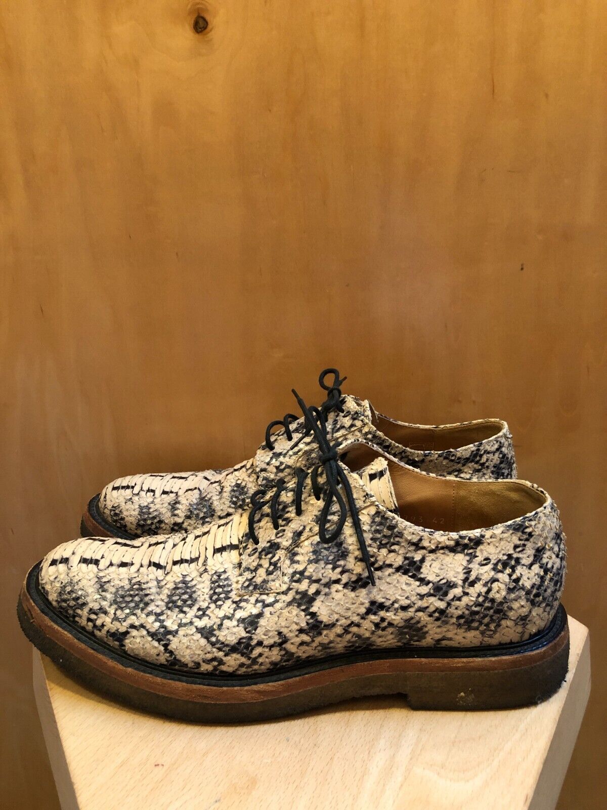 DRIES VAN NOTEN Mens Snakeskin Python Print Beige Lace Up