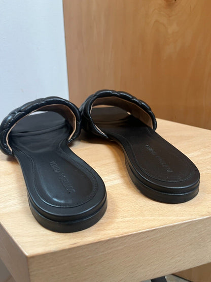 BOTTEGA VENETA Black Padded Quilted Square Toe Leather Slide Flat Sandal Shoe 39