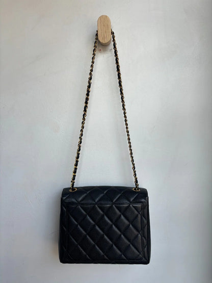 BLACK MEDIUM SQUARE CAVIAR PURSE