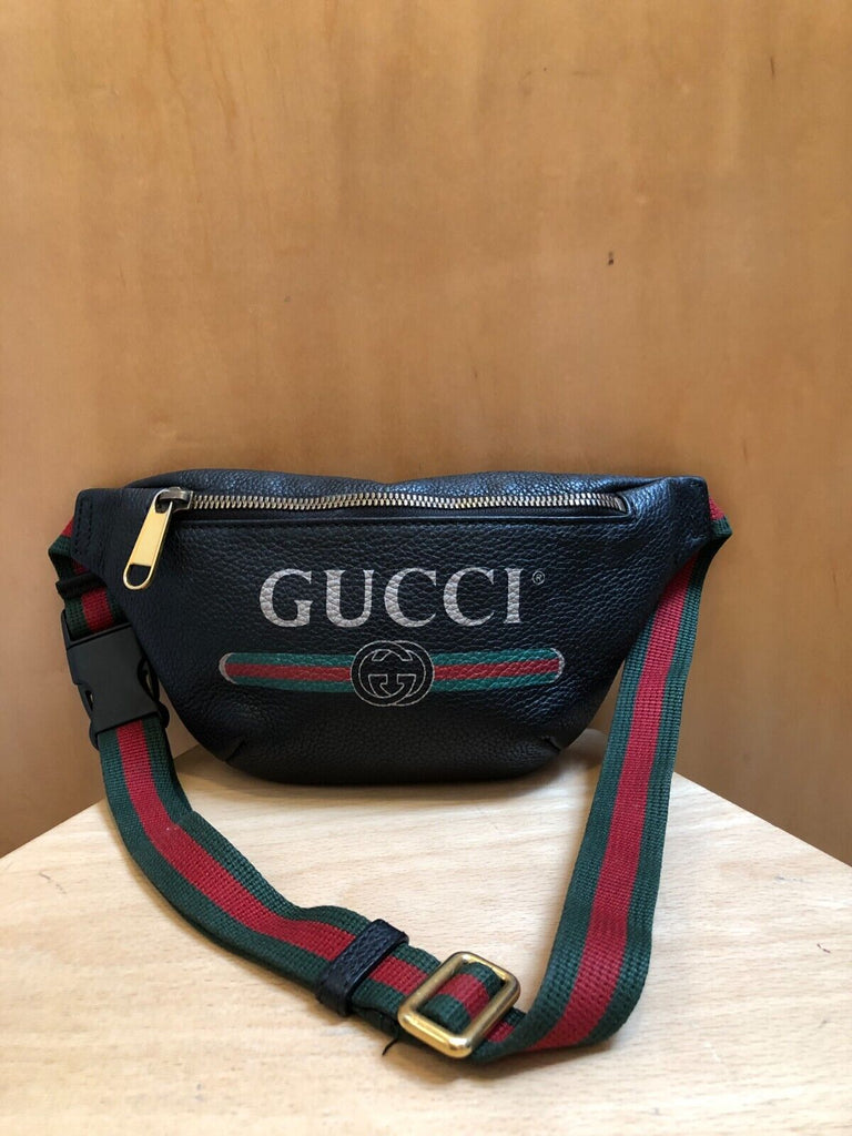 GUCCI Black Grained Logo Red Green Strap Leather Small Fanny Pack Purse Belt Bag