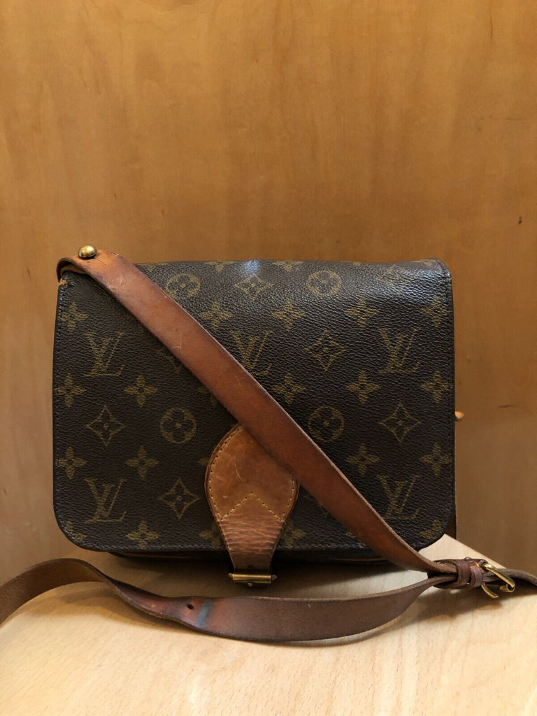 LOUIS VUITTON 2008 Monogram Cartouchiere 22 Canvas Leather Crossbody Bag Purse