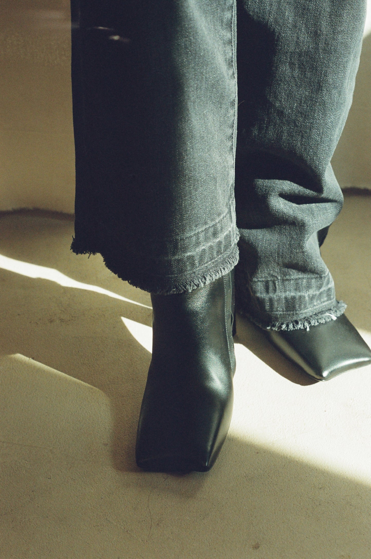 BALENCIAGA MOON BOOTS