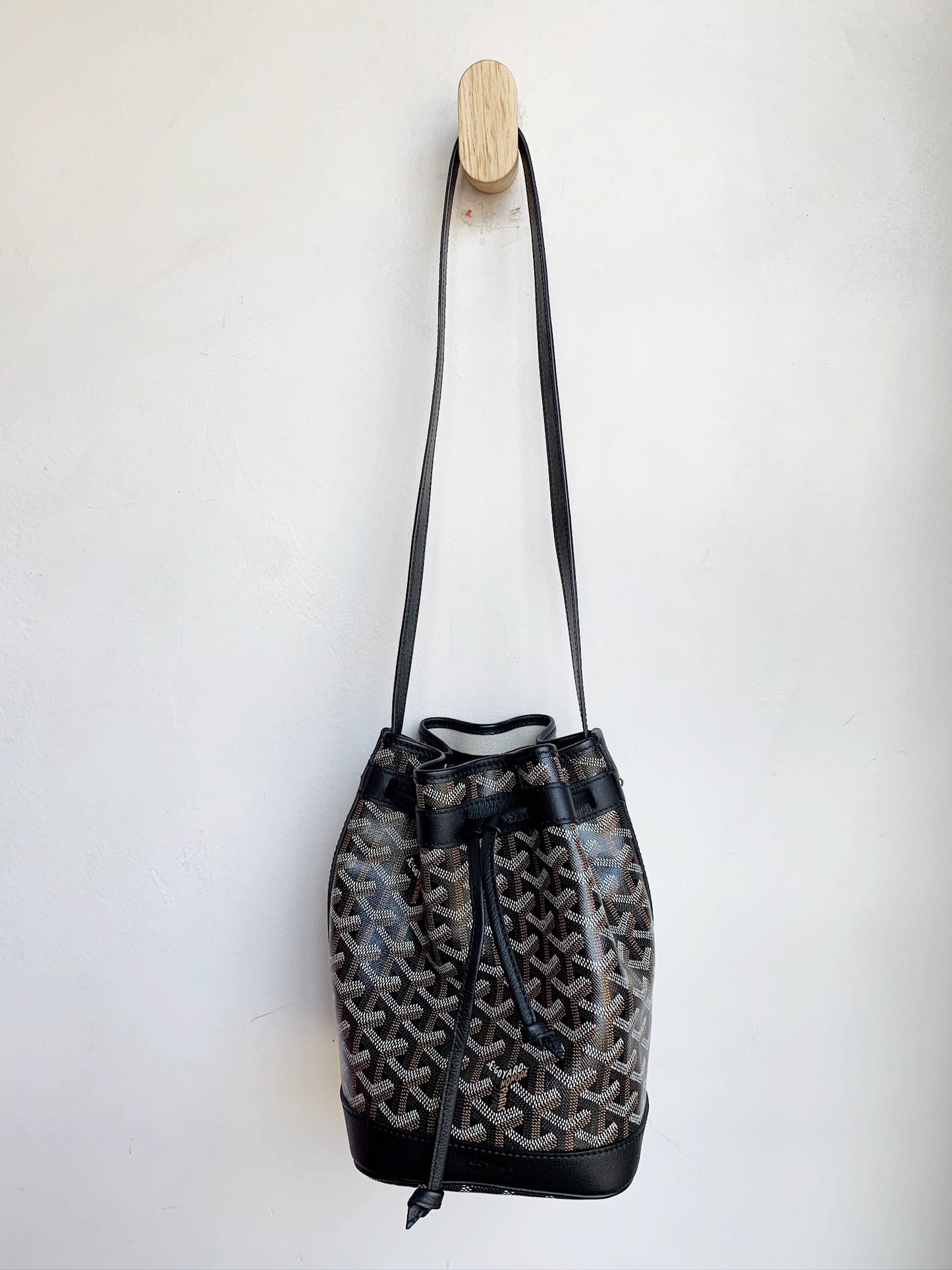 PETIT FLOT MONOGRAM BUCKET BAG