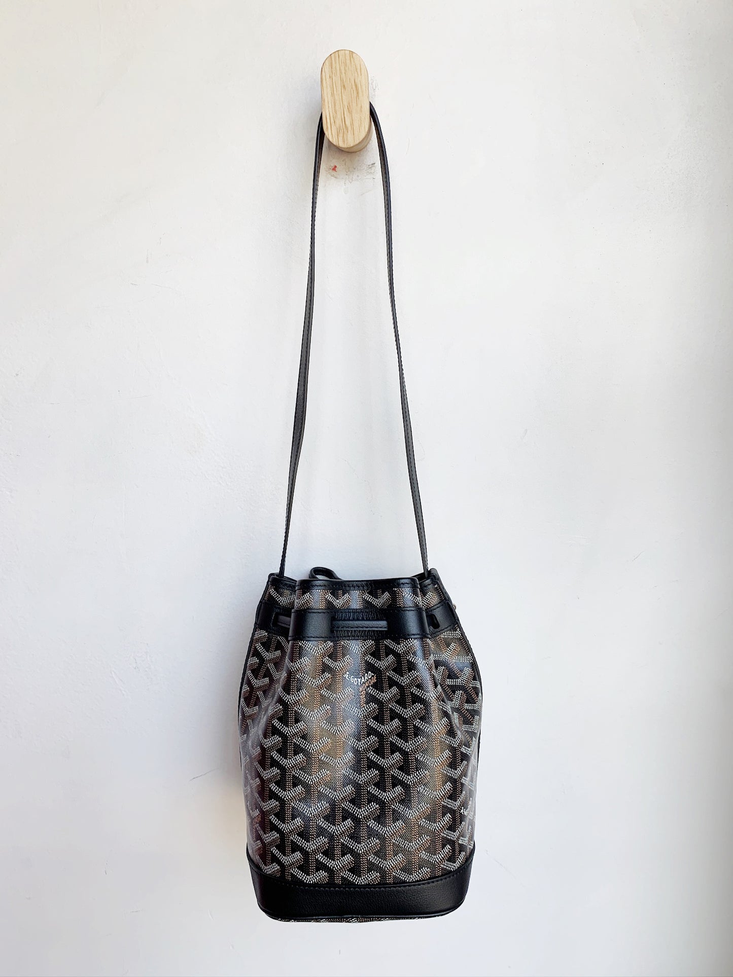PETIT FLOT MONOGRAM BUCKET BAG