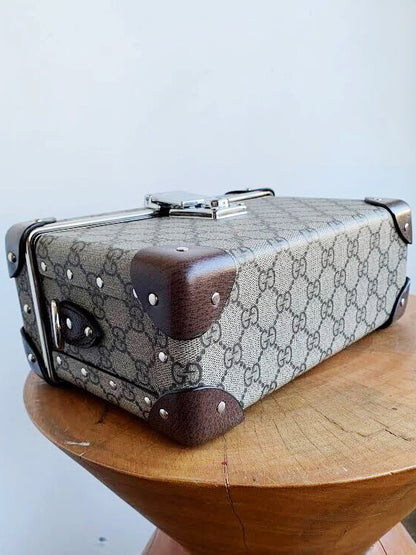 GLOBE TROTTER BAMBOO VANITY CASE