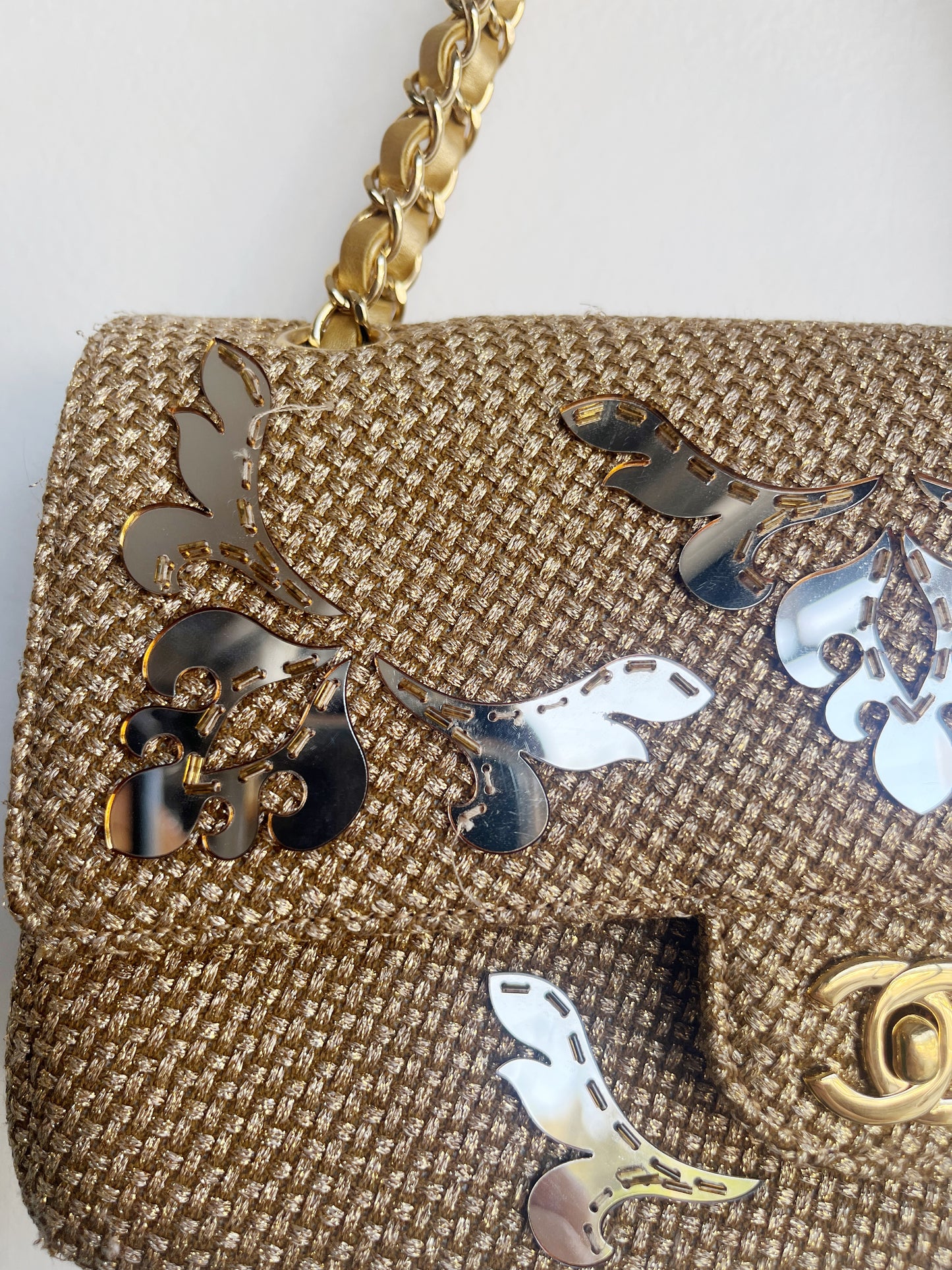 GOLD EMBELLISHED RAFFIA DOUBLE FLAP BAG