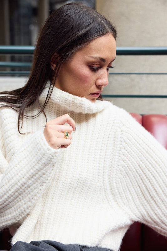 SHAINA MOTE ALPACA CROPPED SWEATER