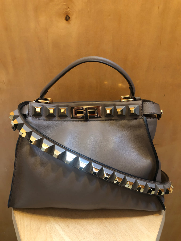 2WAY PEEKABOO STUD PURSE