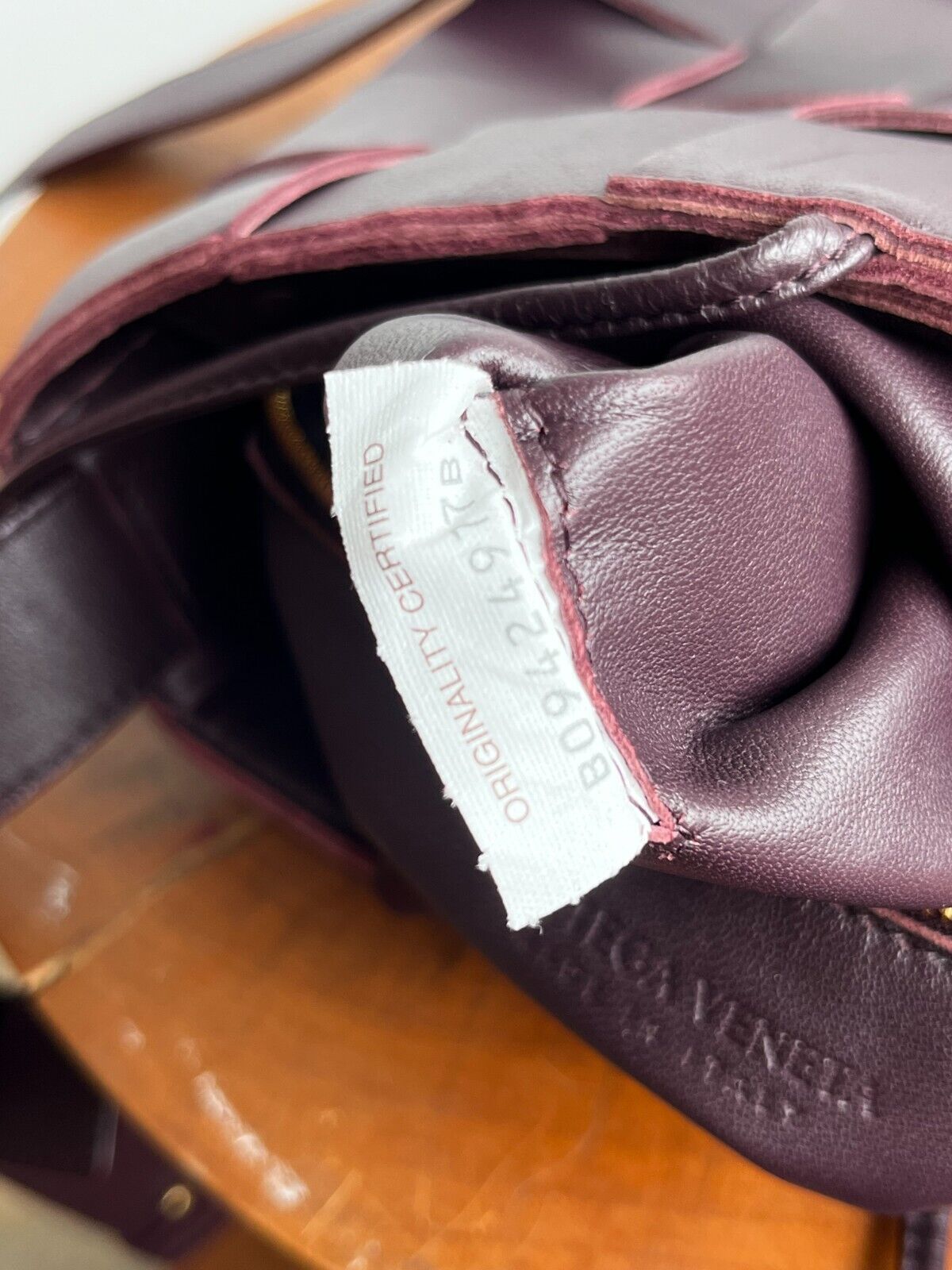 MAXI CASSETTE MESSENGER TOTE