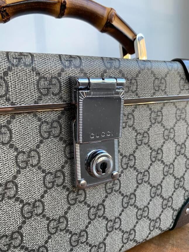 GLOBE TROTTER BAMBOO VANITY CASE