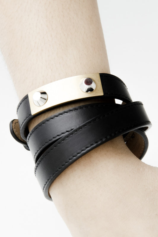 WRAPAROUND STUD BRACELET