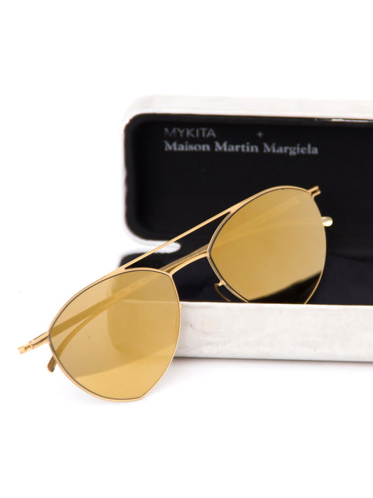 GOLD MIRRORED SUNGLASSES