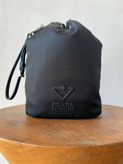 RE-NYLON CONTENITORE MANIGLIA BAG W/ TAGS