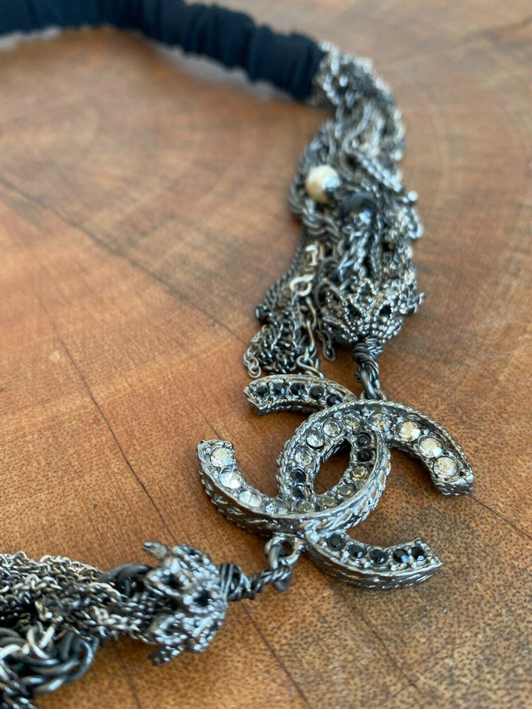 Louis Vuitton Chain Link Rhinestone Charm Choker Necklace in Box