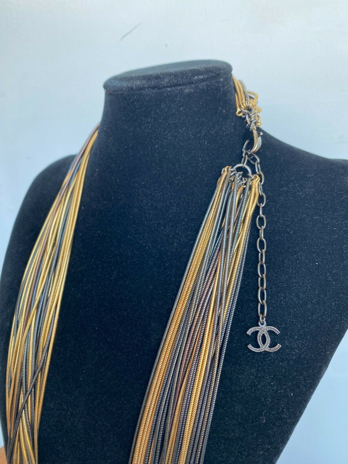 MULTI STRAND NECKLACE