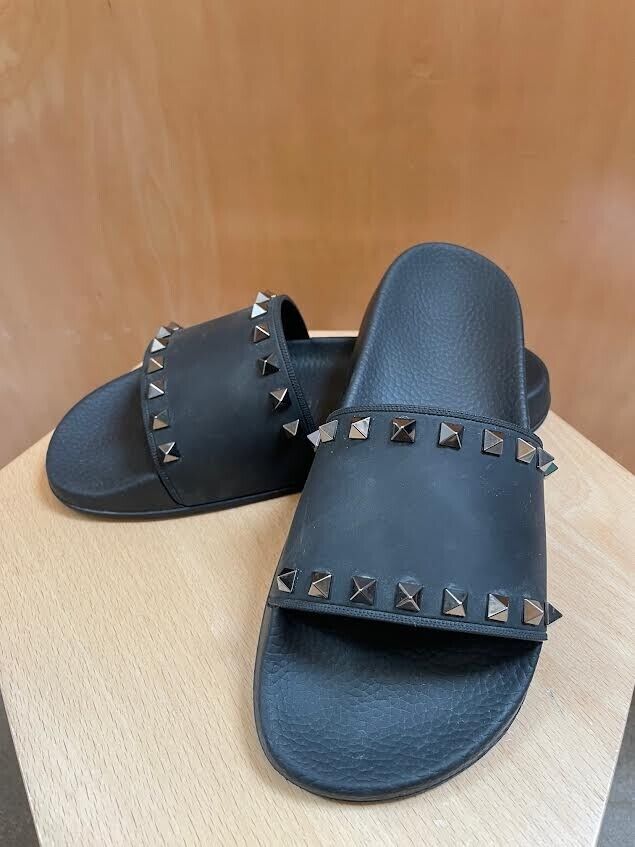 VALENTINO Black Rockstud Silver Rubber Flat Pool Slide Sandal Shoe 39/9/8.5