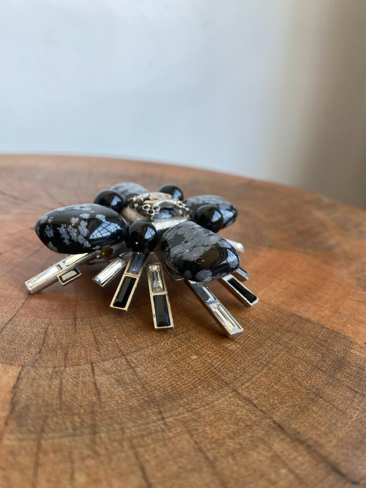 OBSIDIAN RESIN BROOCH