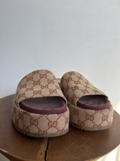 GUCCI Angelina Beige Red Maroon Canvas Monogram Platform Slide Sandal Shoe 38