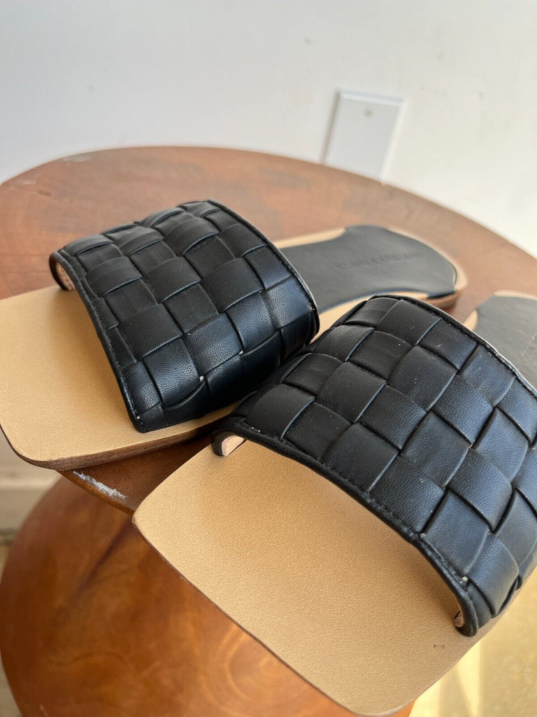 BOTTEGA VENETA Black Intrecciato Woven Leather Square Toe Flat Slide Sandal 38