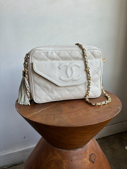 CHANEL Vintage White Camera Pocket Pebbled Leather Quilted Shoulder Bag Purse