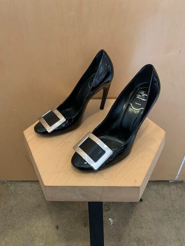 ROGER VIVIER Belle De Nuit Black Patent Leather Square Buckle Curve Heel Pump 37