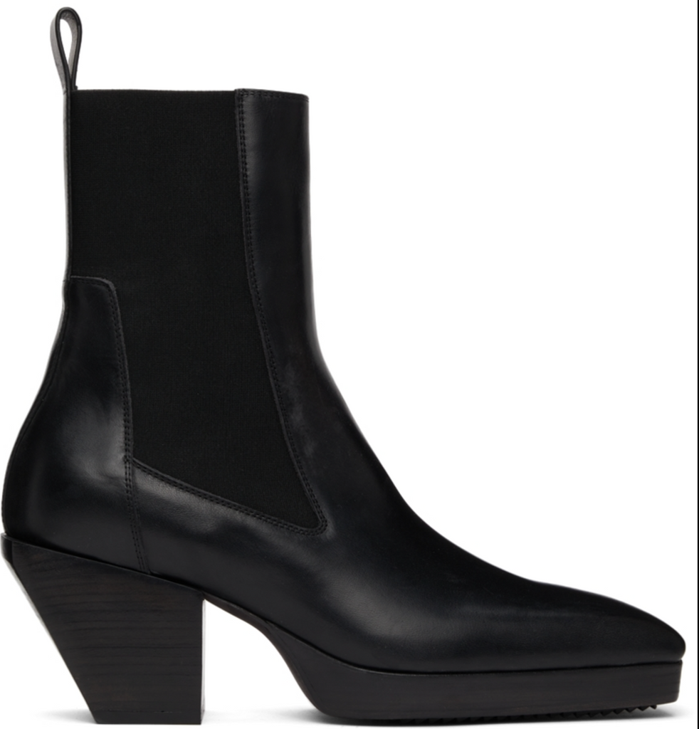 Curved Heel Boot