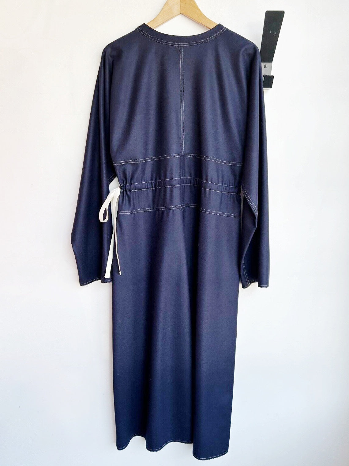 DALA NAVY MIDI DRESS W / TAGS