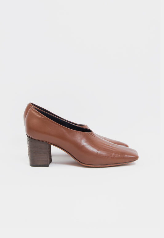 SQUARE TOE PUMPS