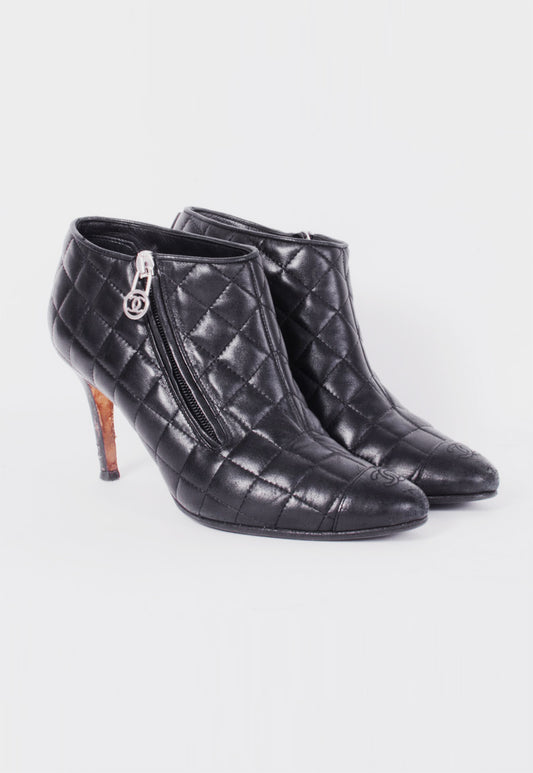 QUILTED ANKLE BOOTS