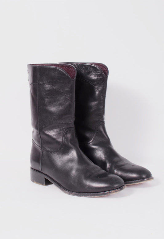 ANKLE BOOTIES