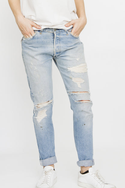 RIPPED BOYFRIEND JEANS