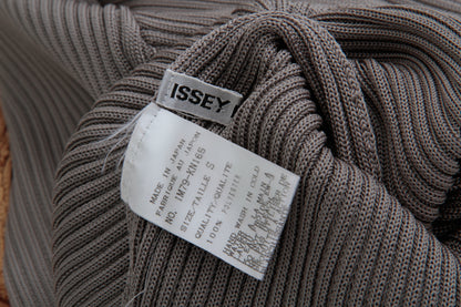 RIBBED TURTLENECK TOP