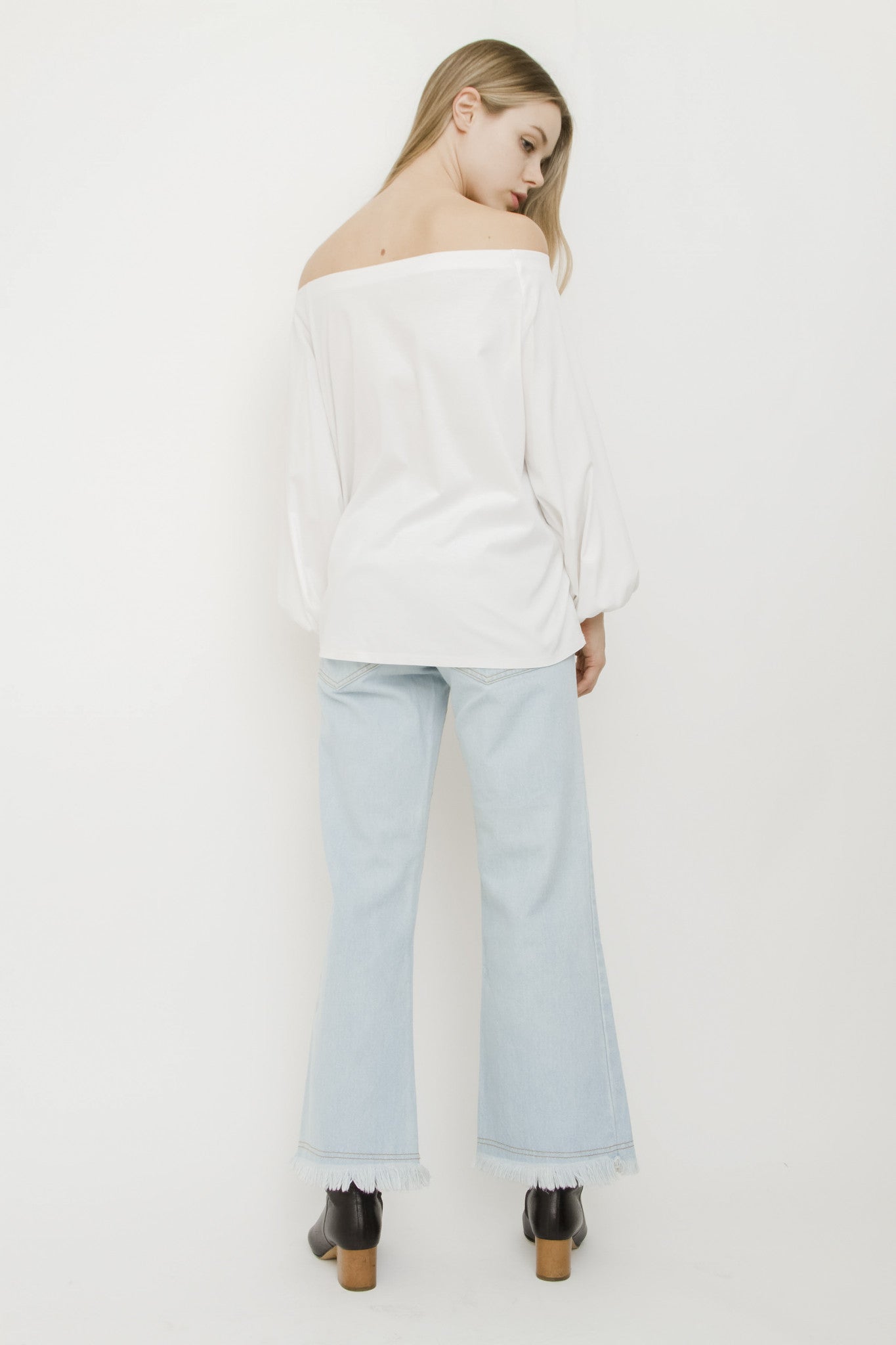 WHITE PEPPER TOP