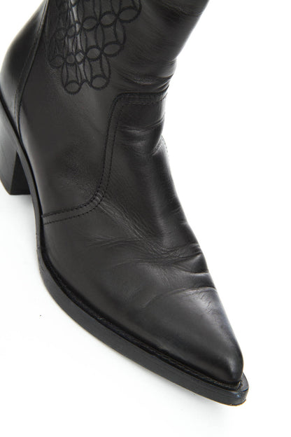 COWBOY BOOTS