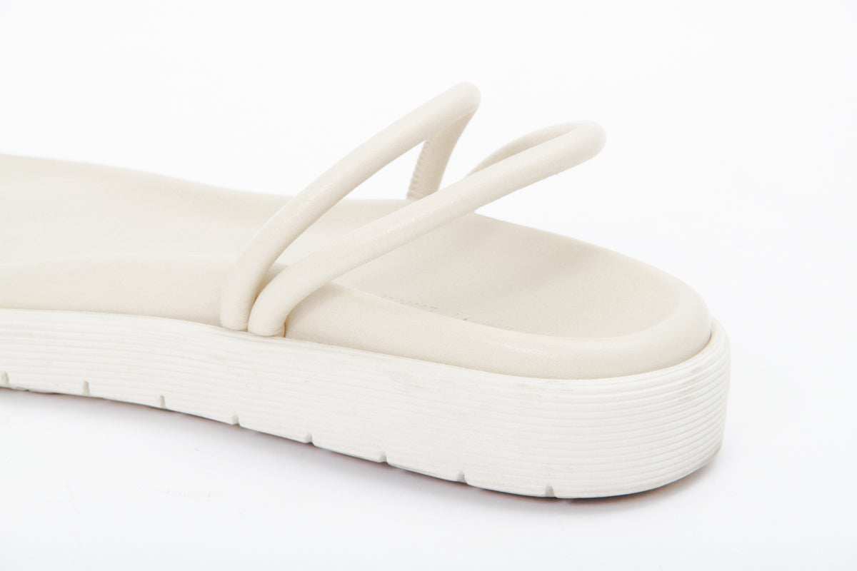 TUBE RING SANDAL