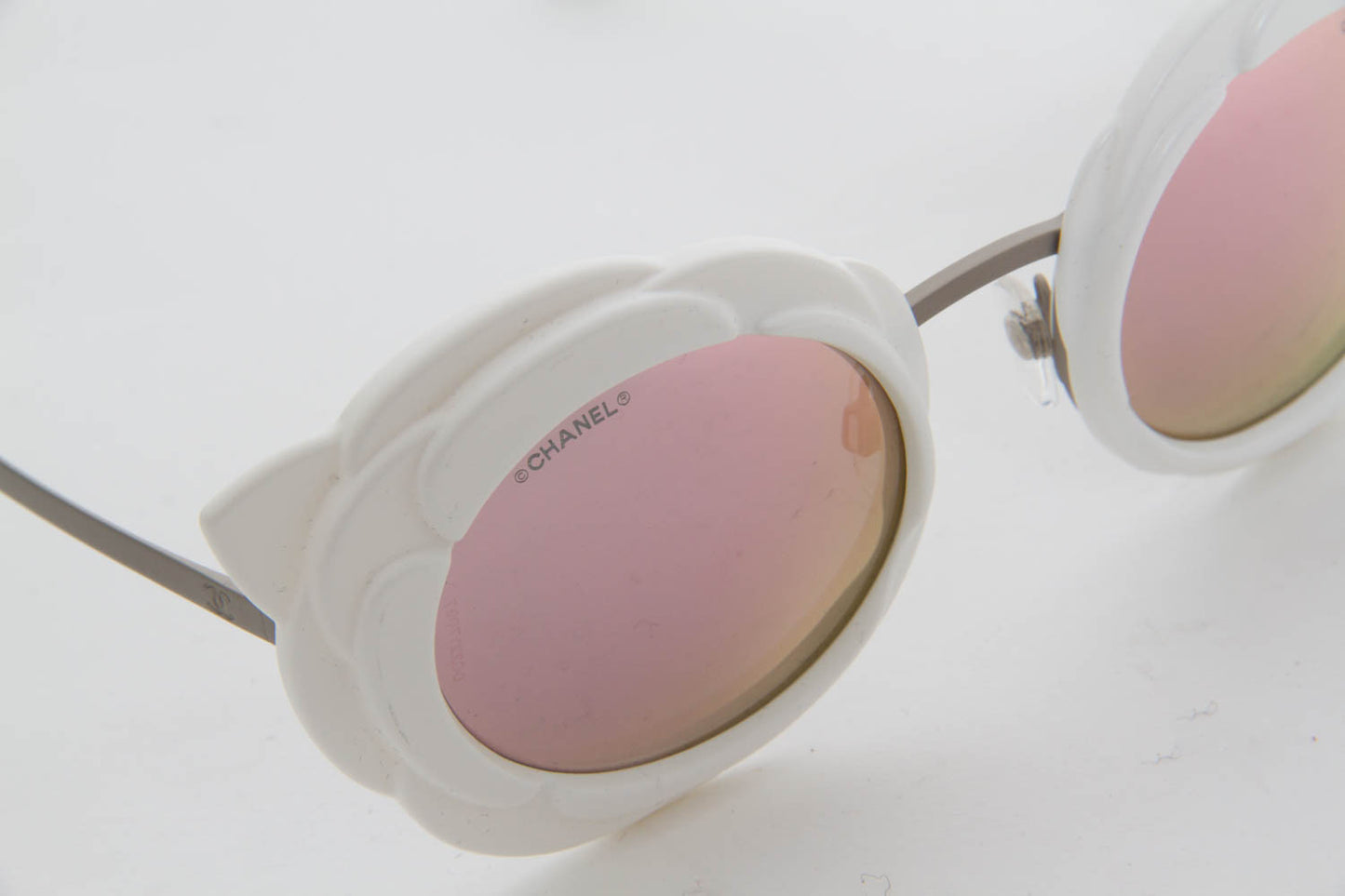 CAEMLLIA FLORAL SUNGLASSES