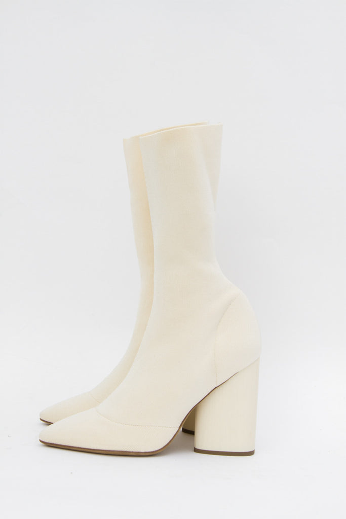 IVORY KNIT BOOTS