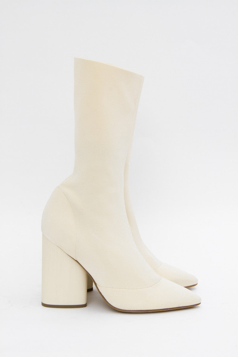 IVORY KNIT BOOTS