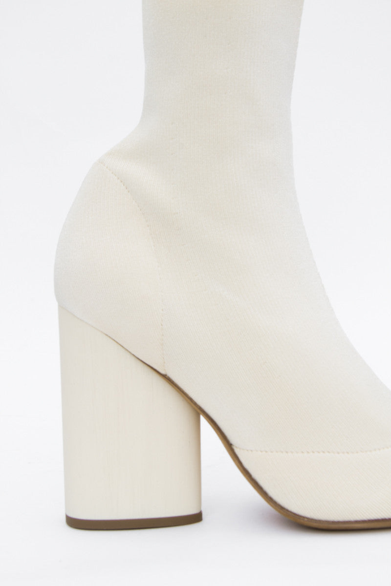 IVORY KNIT BOOTS