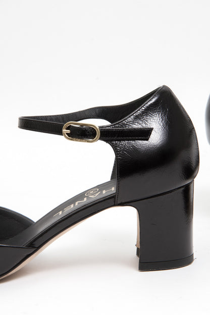 CAP TOE HEELS